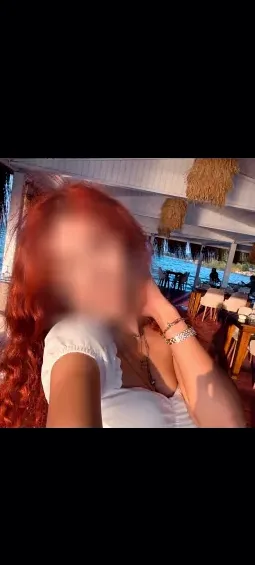 Anneke, 19