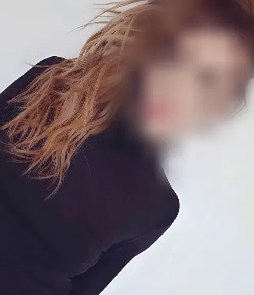 Ayla, 28