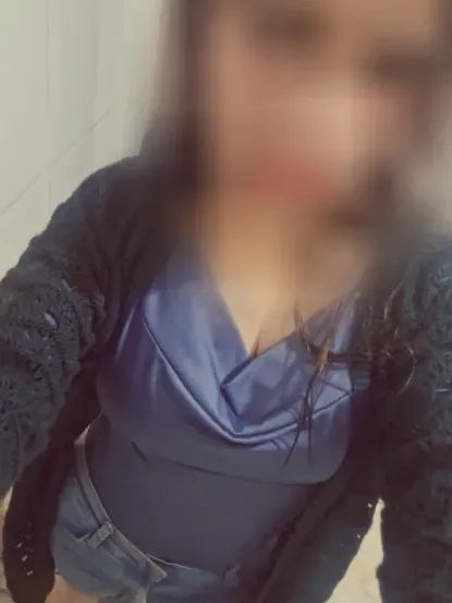 Elin, 33