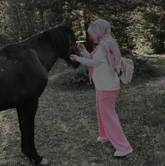 Fay, 29