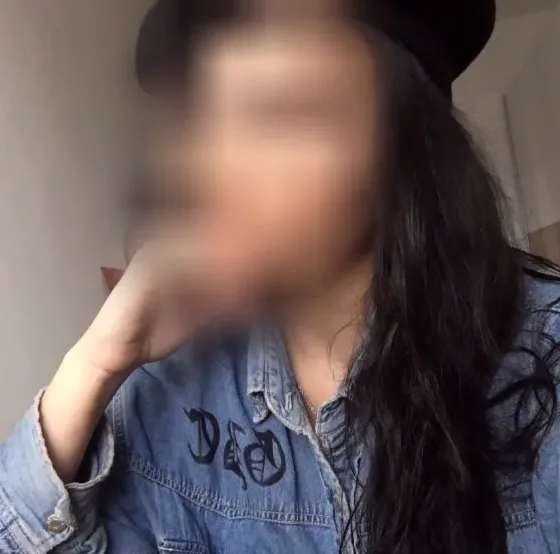 Hajar, 28