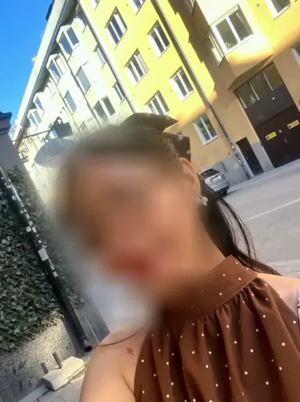 Imane, 26
