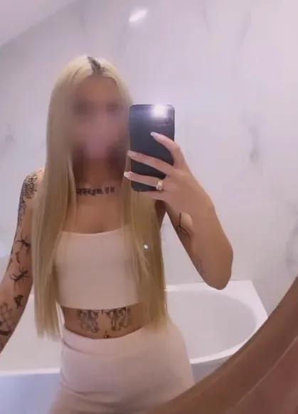 Imane, 35