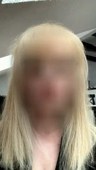 Isabel, 27