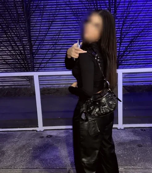 Lisa, 19