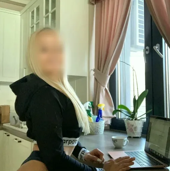 Naima, 34