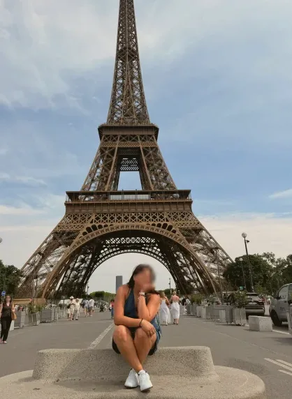 Naomi, 27