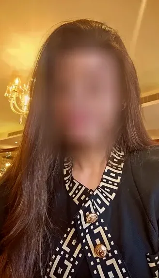 Nathalie, 37