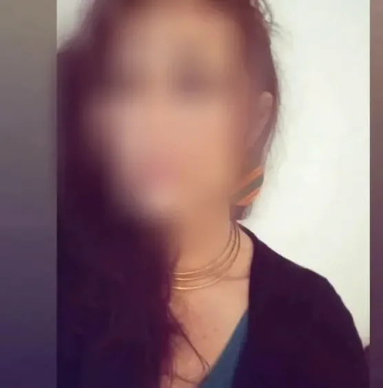 Nikki, 37