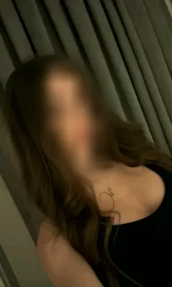 Priscilla, 28