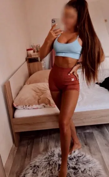 Renske, 24