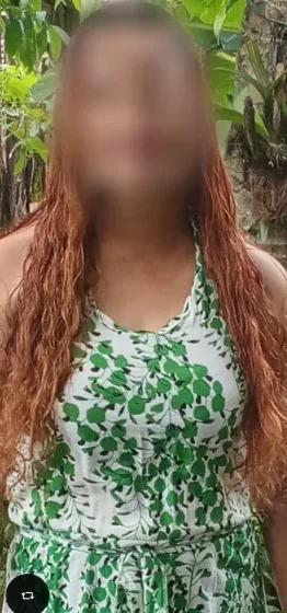 Shania, 40